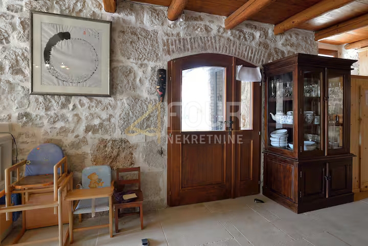 Dračevac, Poreč, 240m2