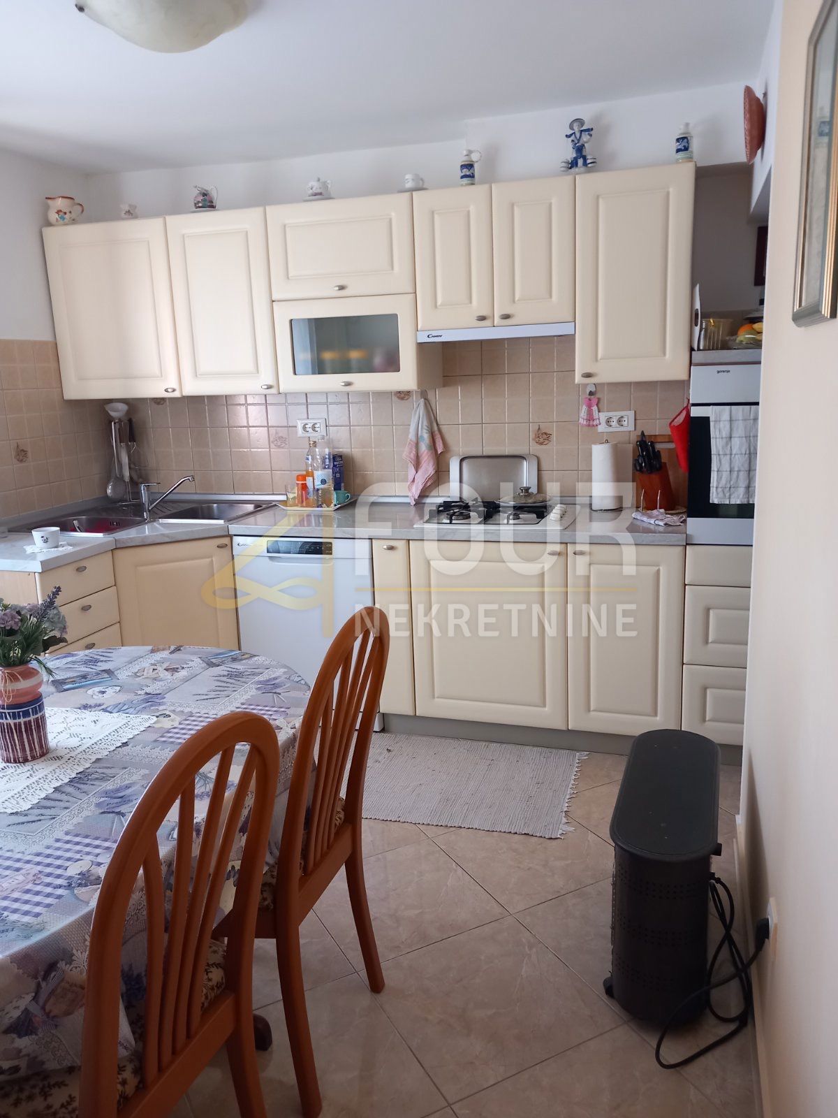 Centar, Pula, 162,94m2