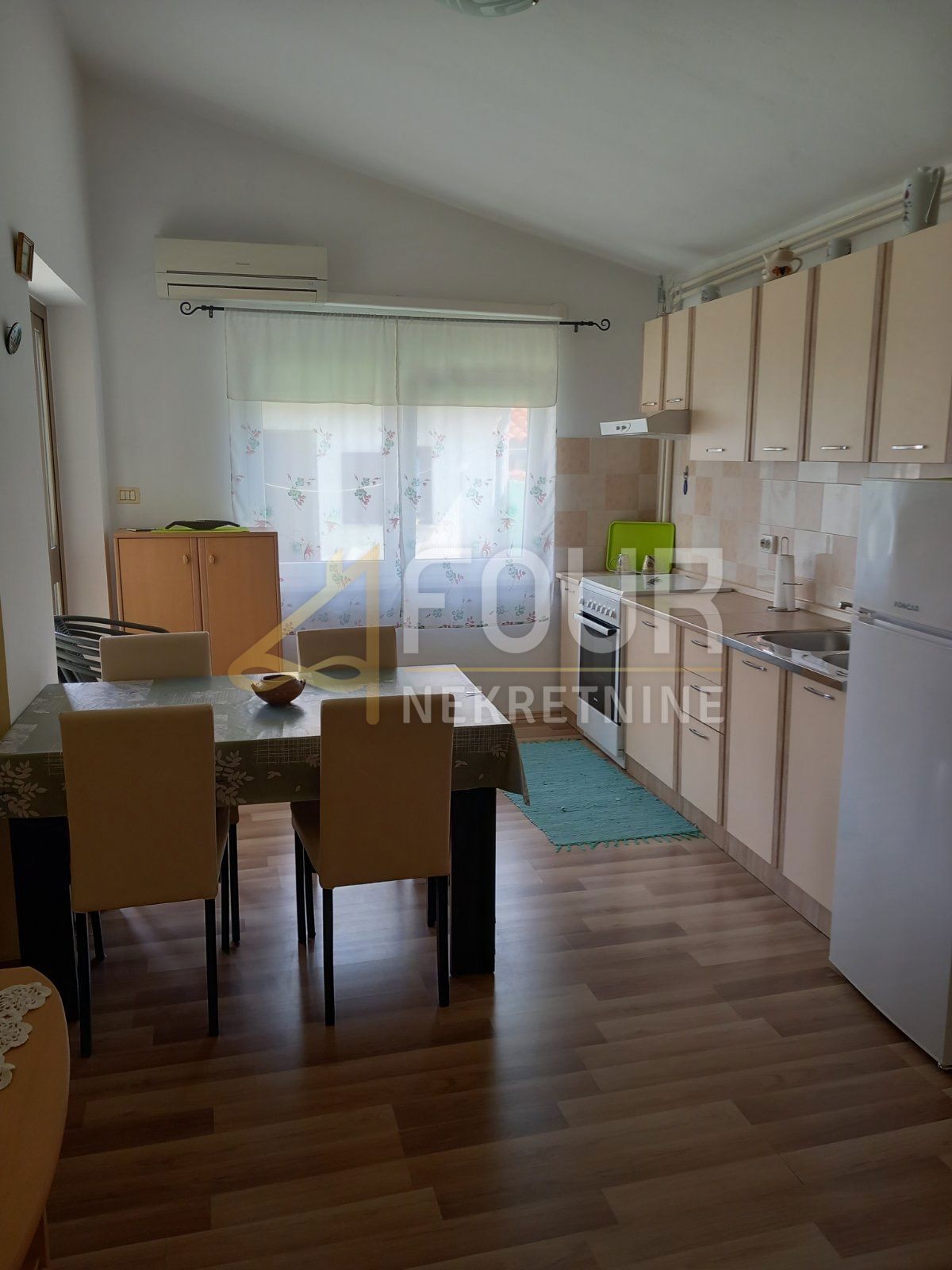 Centar, Pula, 162,94m2