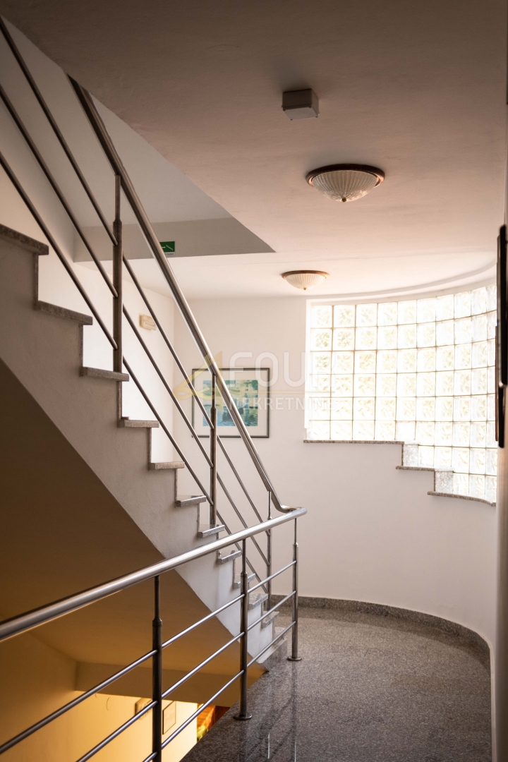 Centar, Pula, 1.600m2