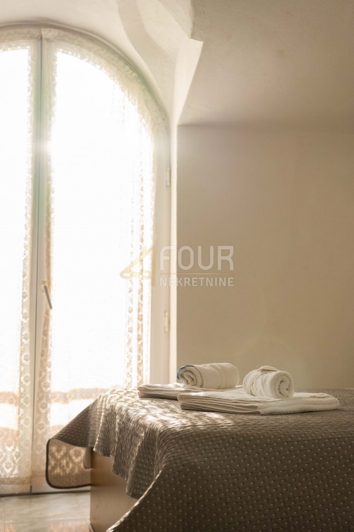 Centar, Pula, 1.600m2