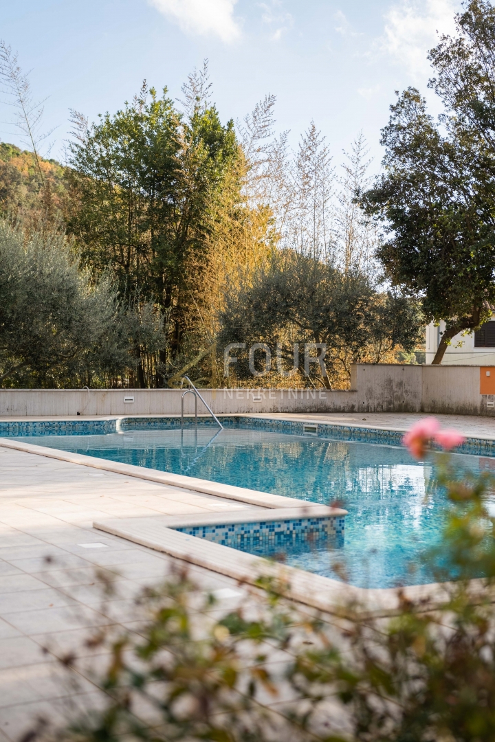 Centar, Pula, 1.600m2