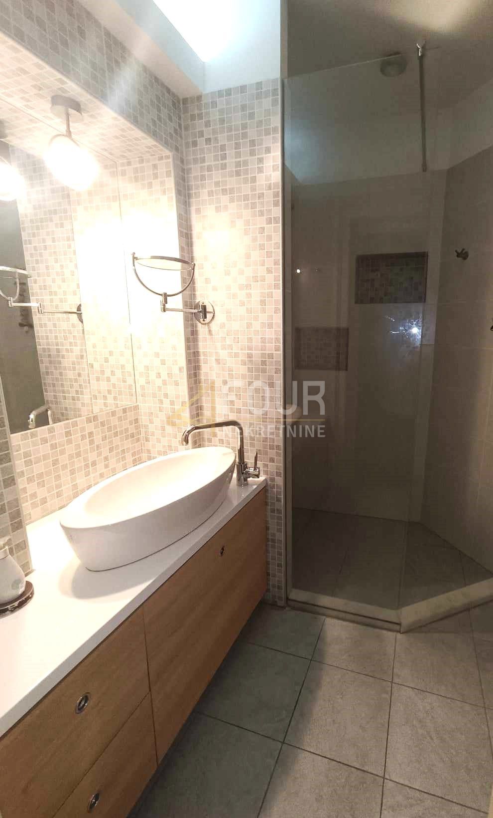 Pobri, Opatija - Okolica, 337,40m2