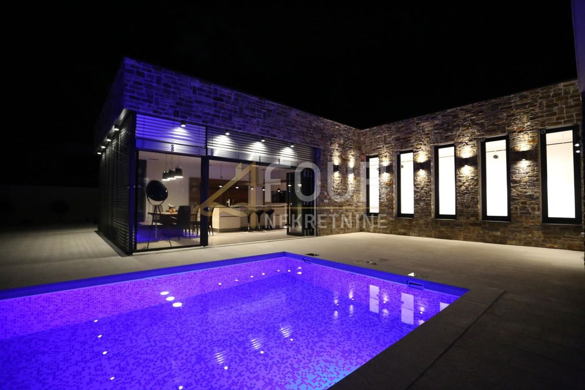 Opatija - Centar, Opatija, 244m2