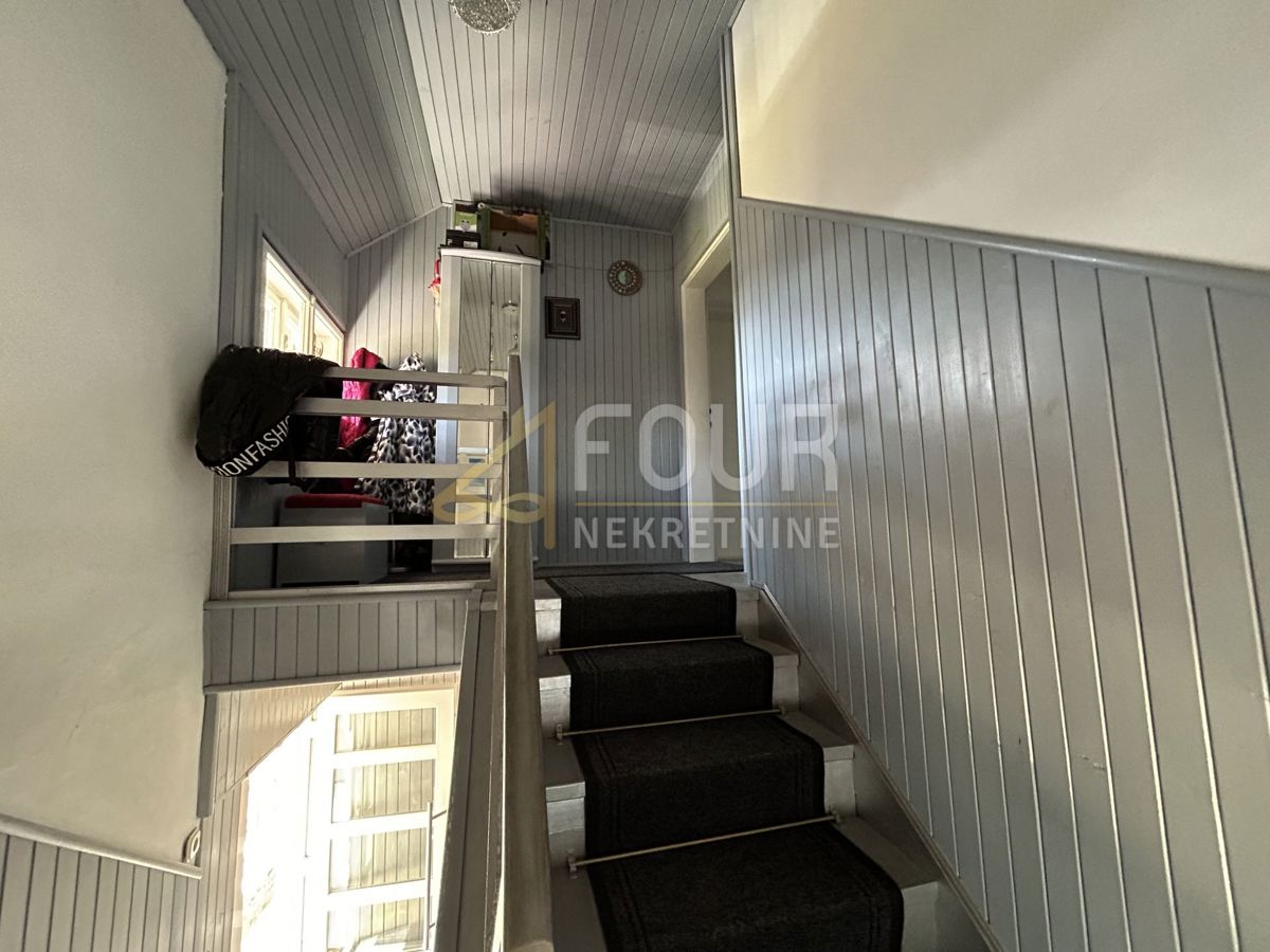 Kupjak, Ravna Gora, 250m2