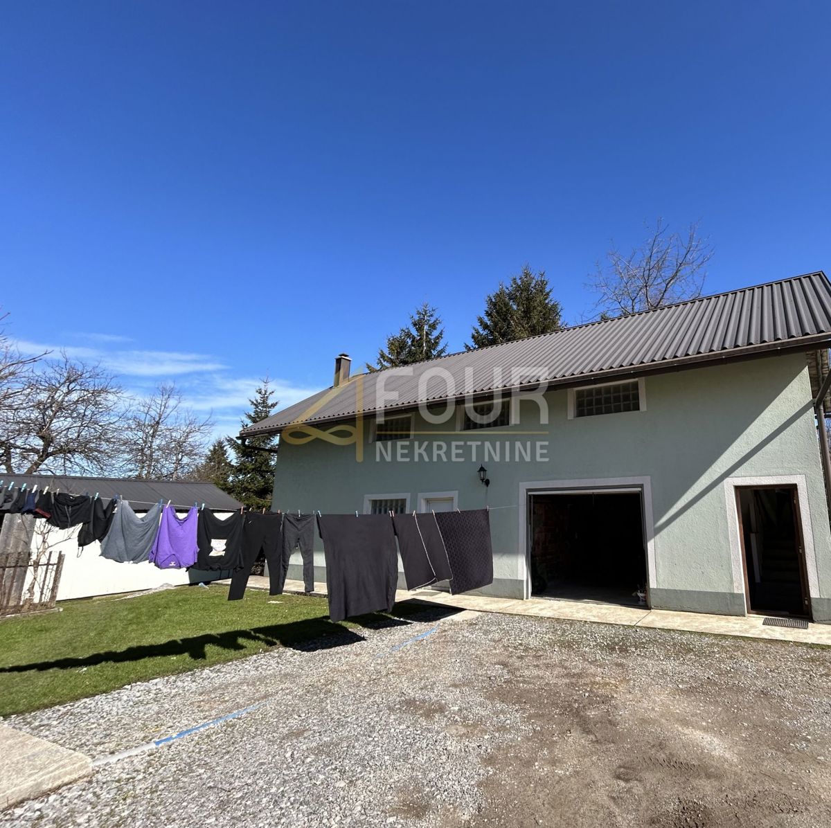 Kupjak, Ravna Gora, 250m2