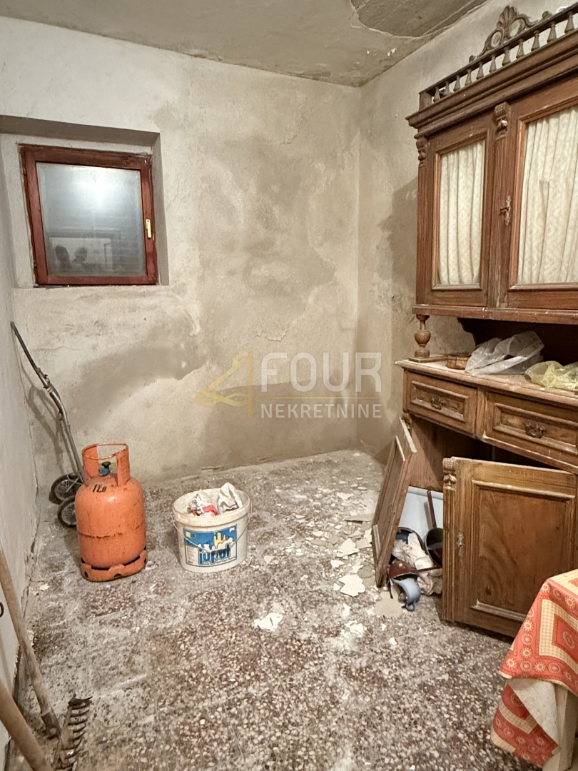 Novi Vinodolski, 180m2