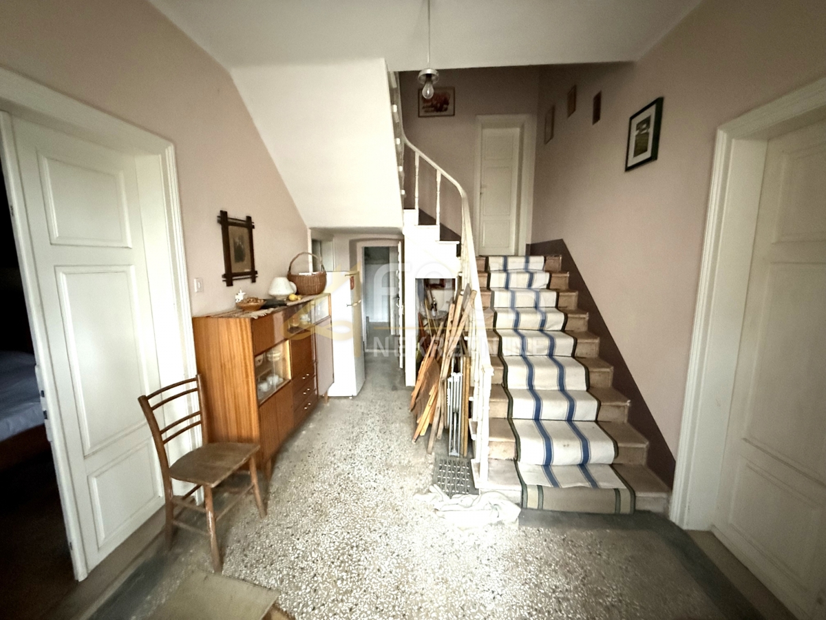 Novi Vinodolski, 180m2