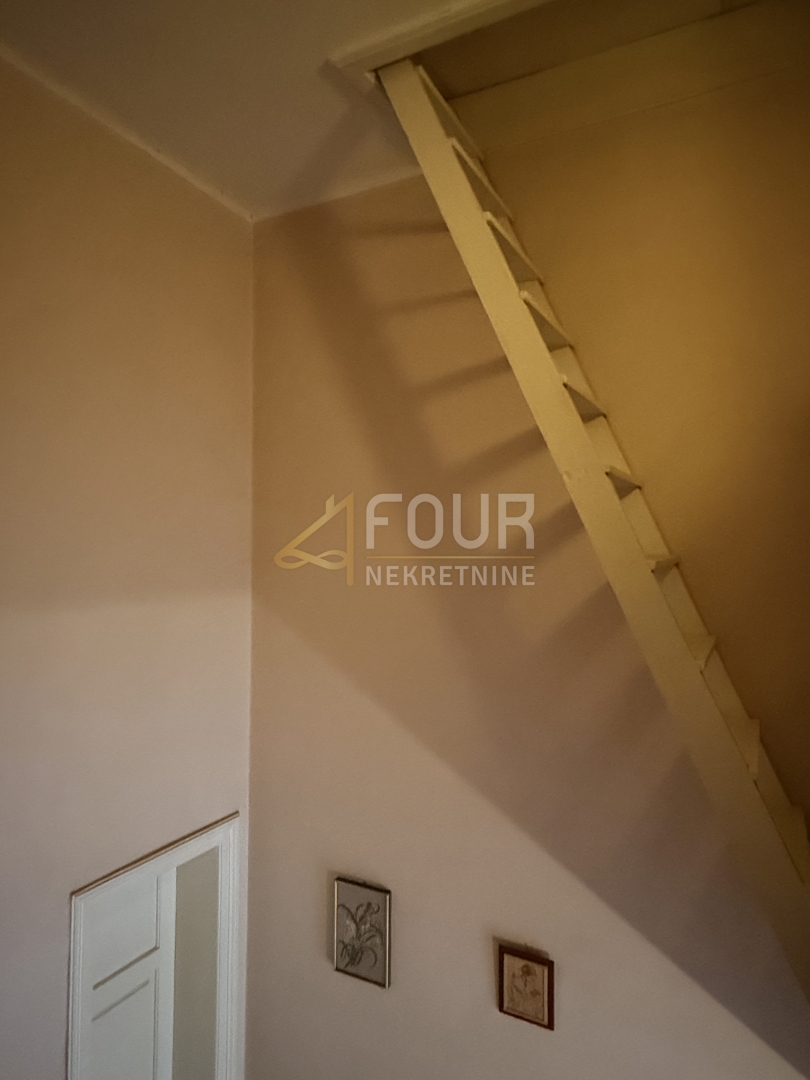 Novi Vinodolski, 180m2