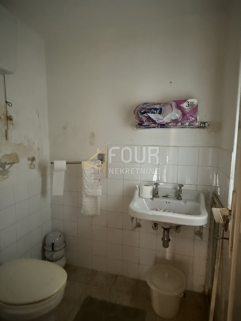 Novi Vinodolski, 180m2