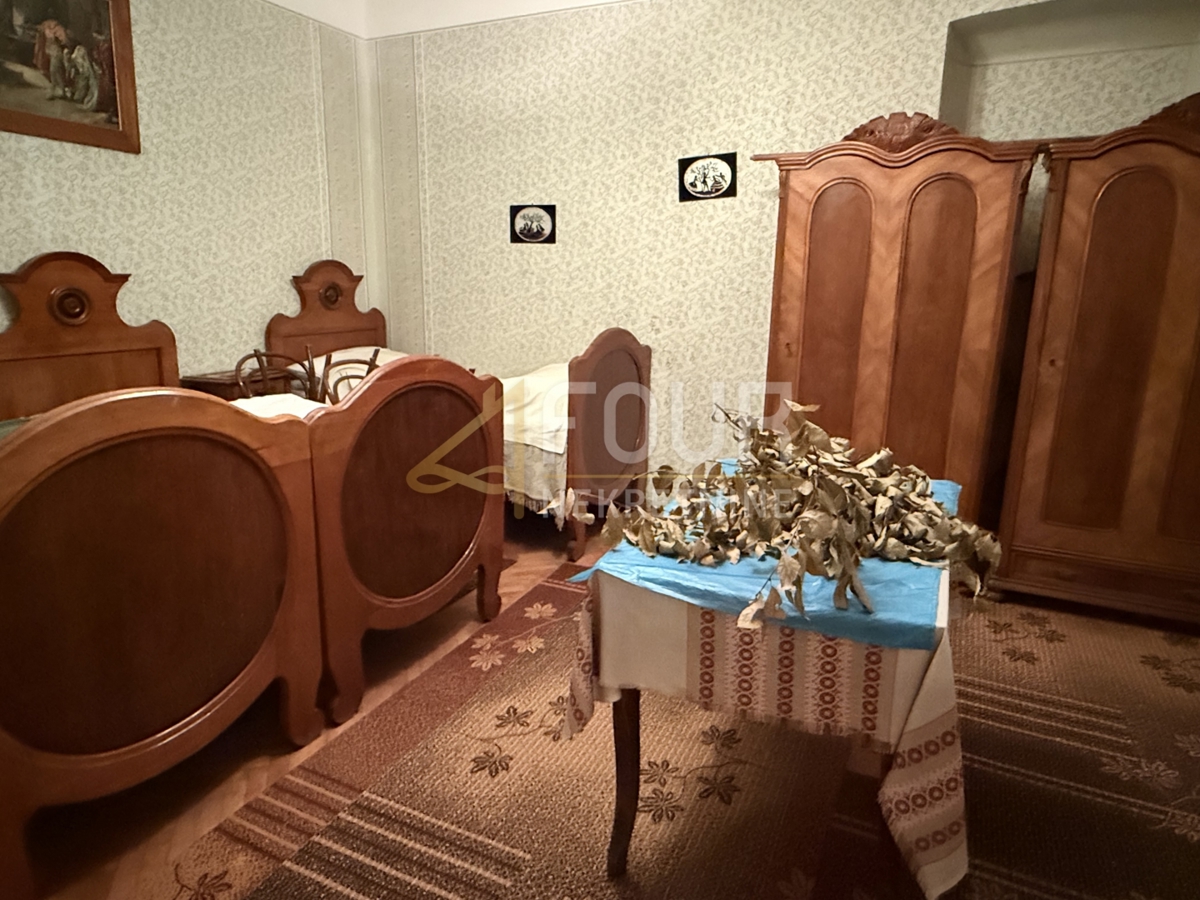 Novi Vinodolski, 180m2