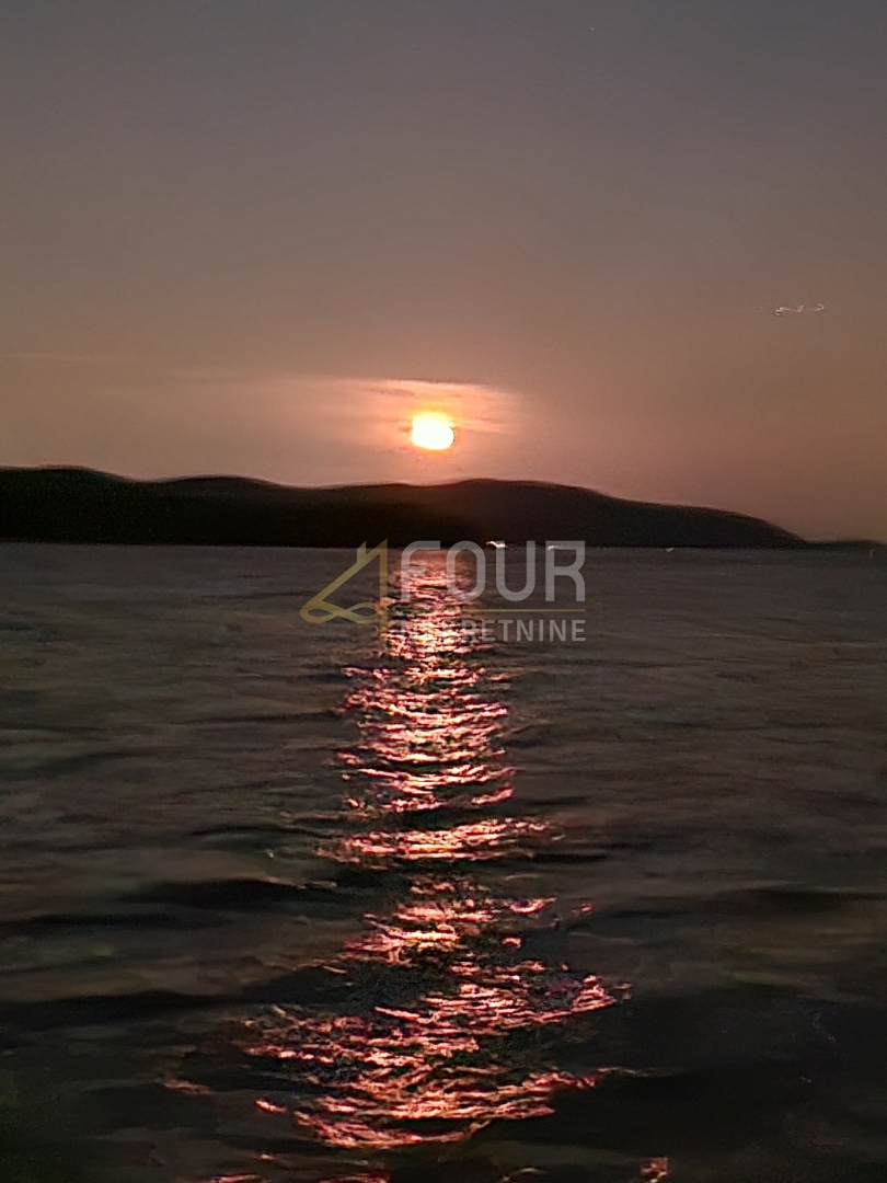 Žman, Sali, 1.518m2