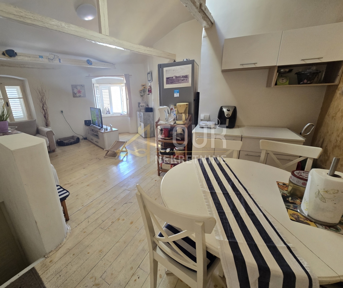 Isola di Cherso, città di Cherso, appartamento a 70m dal lungomare!