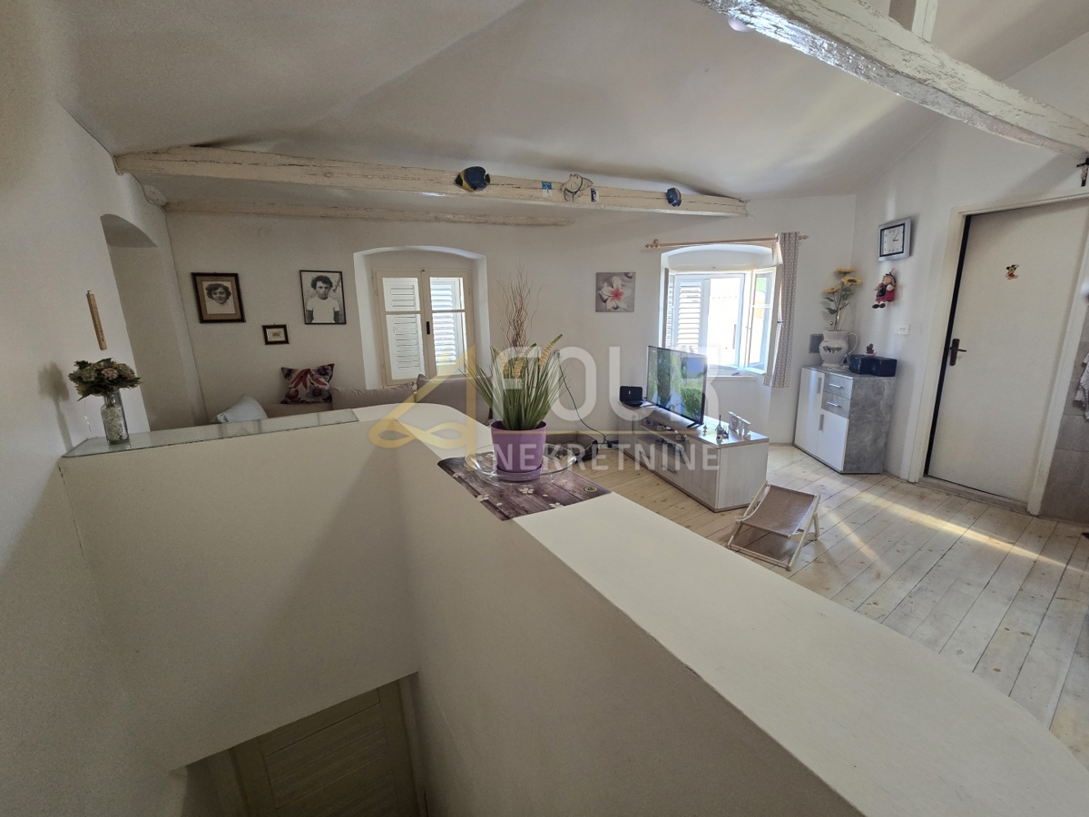 Isola di Cherso, città di Cherso, appartamento a 70m dal lungomare!