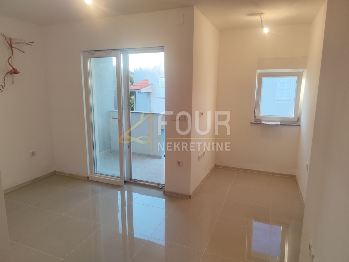 Šilo, Dobrinj, 27,70m2