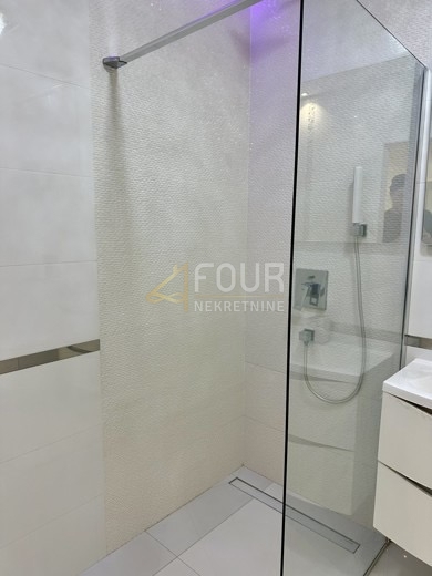 Grad, Šibenik, 62m2