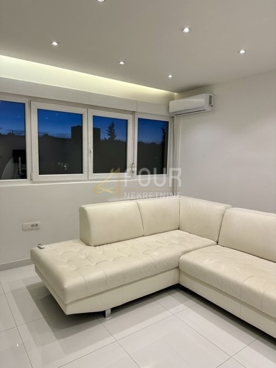 Grad, Šibenik, 62m2