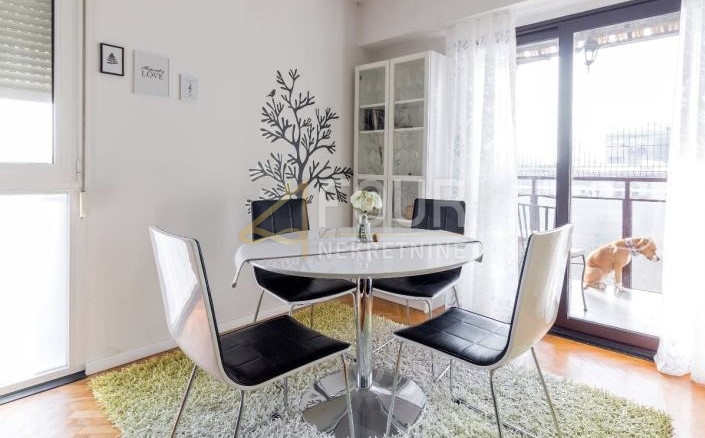 Zagabria, Upper Town, 2s + db, 73,37m2, balcone