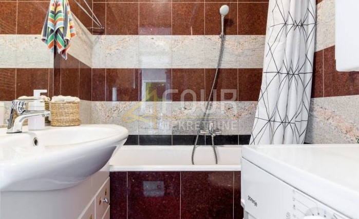 Zagabria, Upper Town, 2s + db, 73,37m2, balcone