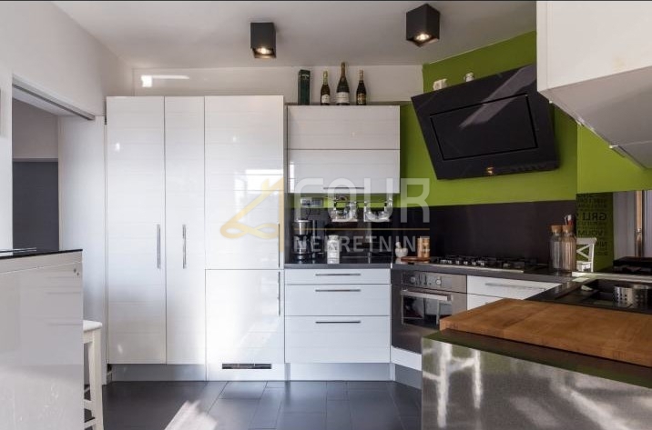 Zagabria, Upper Town, 2s + db, 73,37m2, balcone