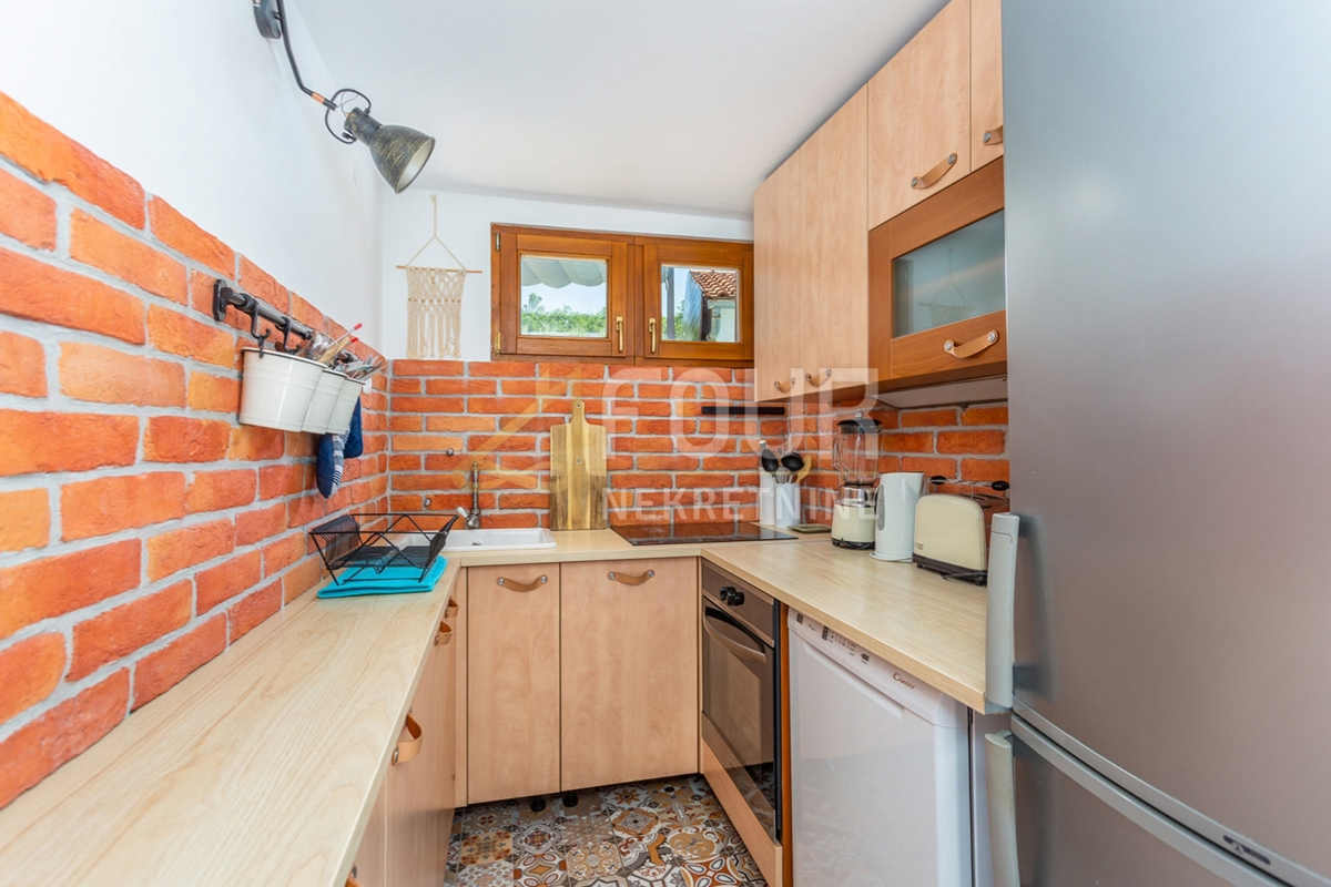 Isola di Krk, Vrbnik - zona circostante, casa indipendente con piscina