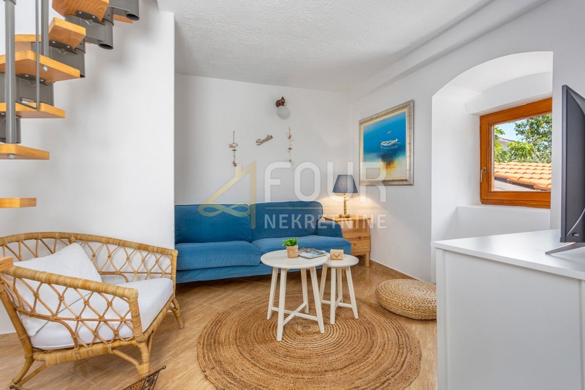 Isola di Krk, Vrbnik - zona circostante, casa indipendente con piscina