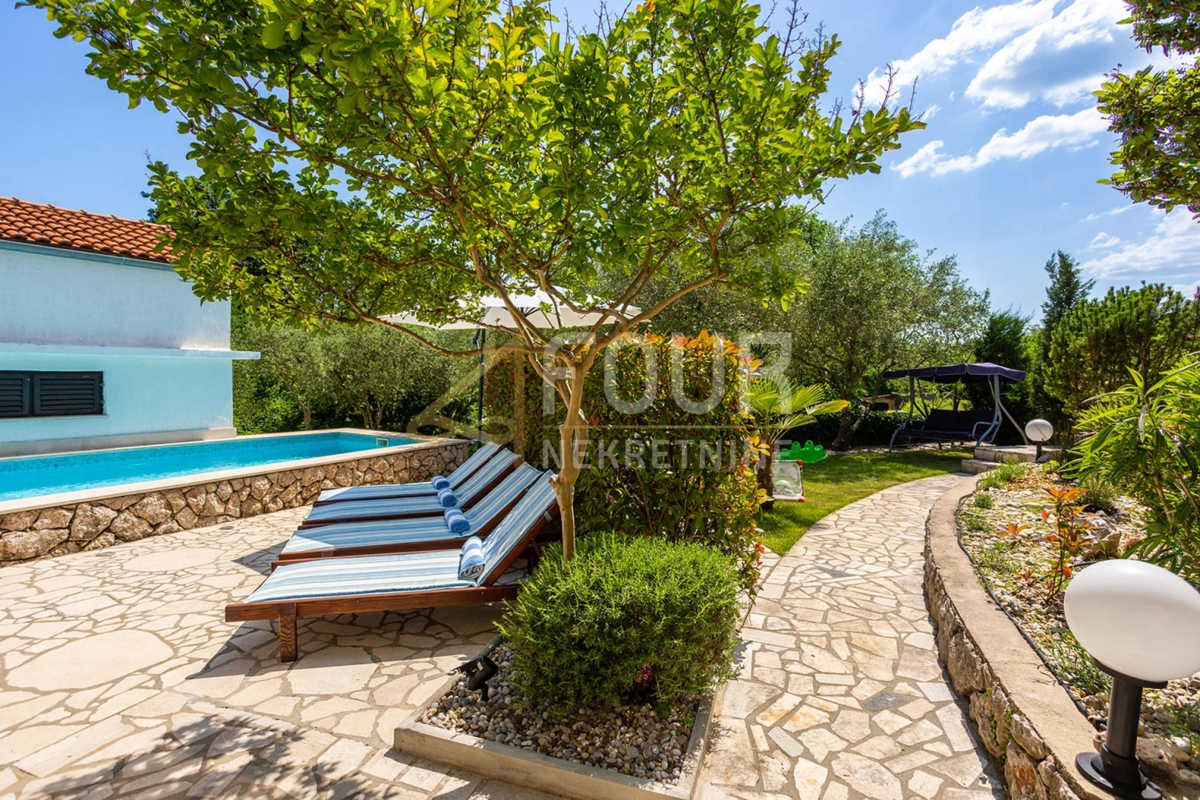 Isola di Krk, Vrbnik - zona circostante, casa indipendente con piscina