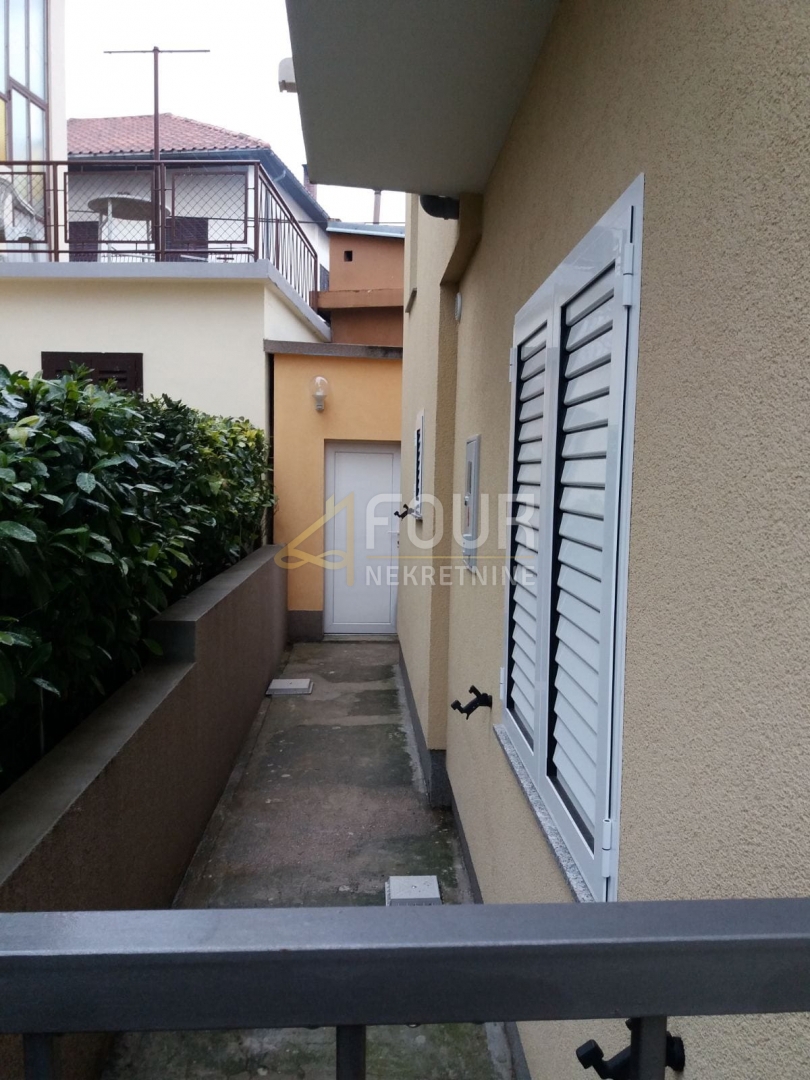 Fiume, Krimeja, casa a schiera