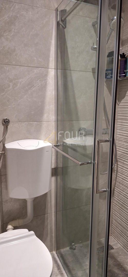 Fiume, Krimeja, casa a schiera