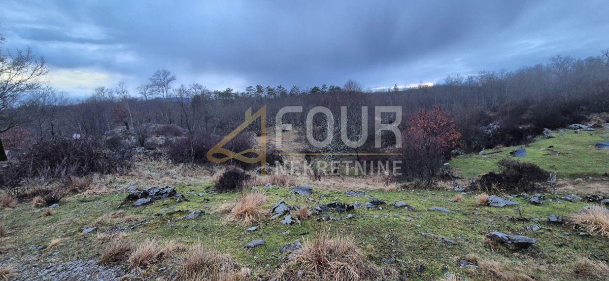 Breza, Klana, 1.540m2