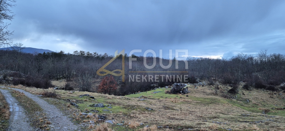 Breza, Klana, 1.540m2