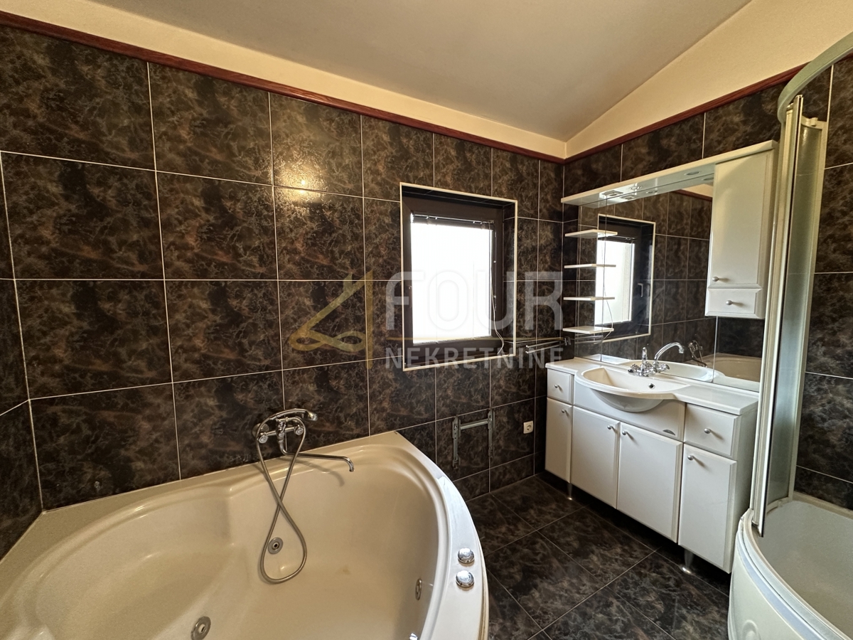 Fiume, Pehlin - Hosti, casa indipendente, 170m2