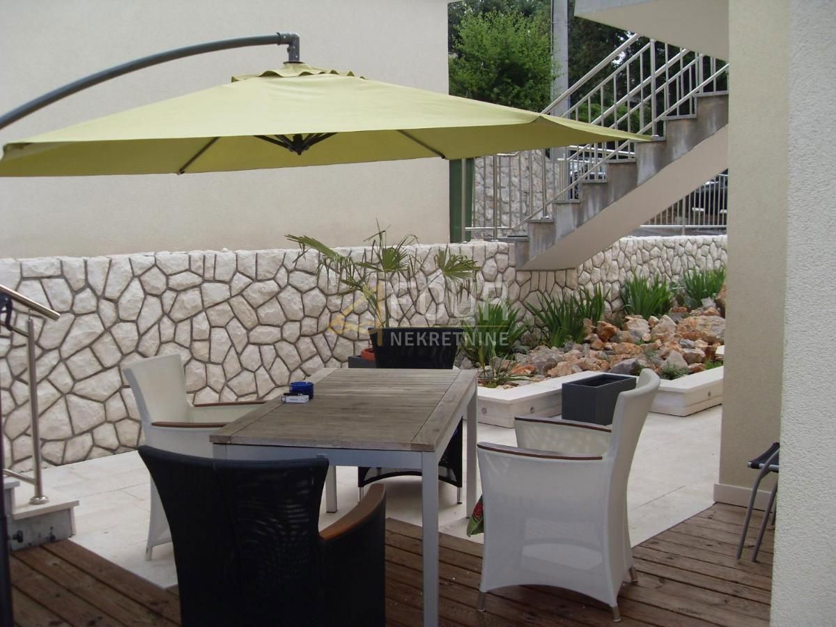 Novi Vinodolski, 262m2