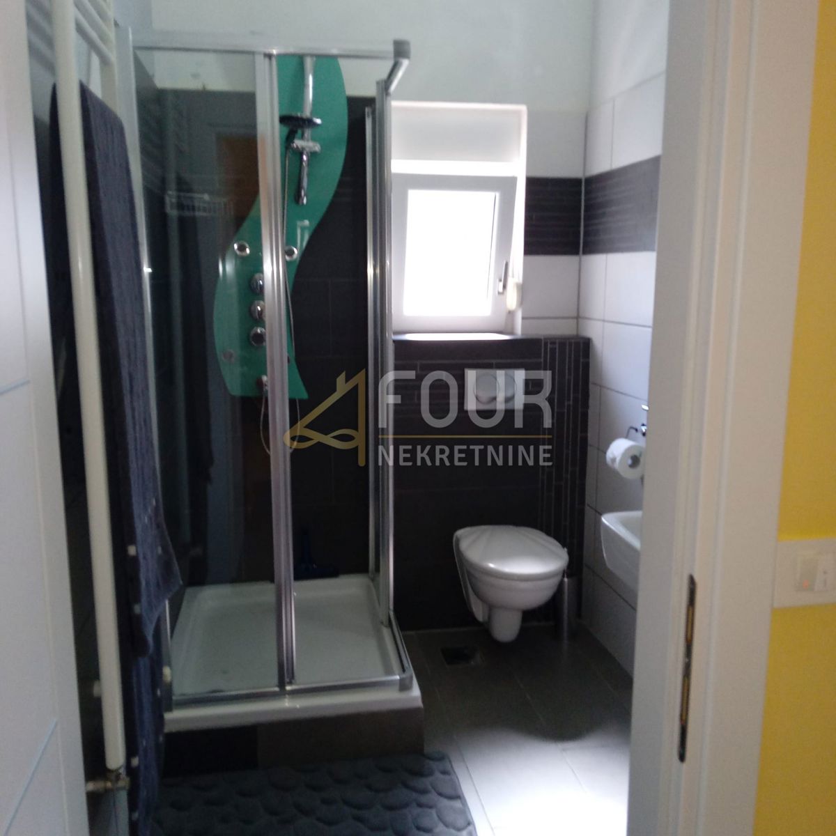 Novi Vinodolski, 262m2