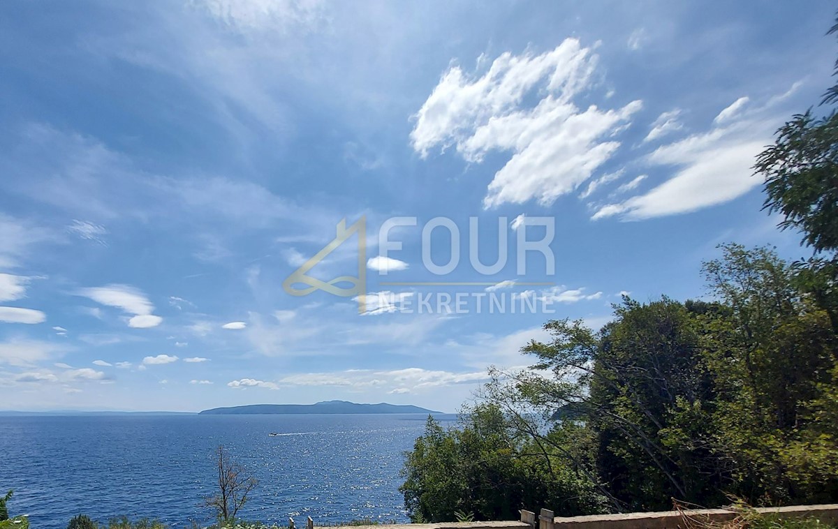 Medveja, Lovran, 1.800m2