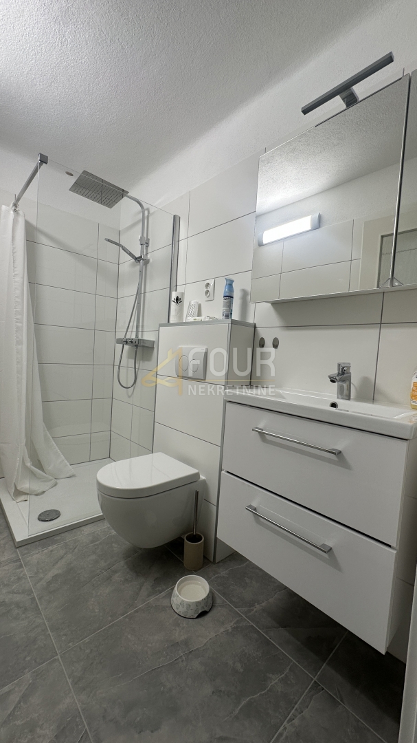 Pećine, Rijeka, 92,52m2