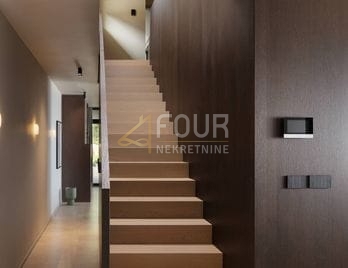 Plomin, Kršan, 220m2