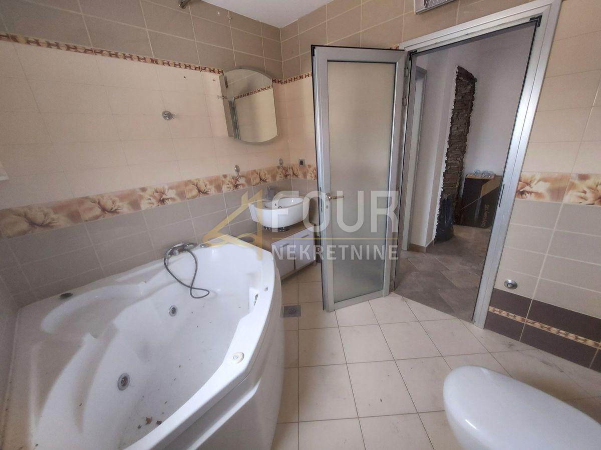 Drenova, Rijeka, 220,64m2