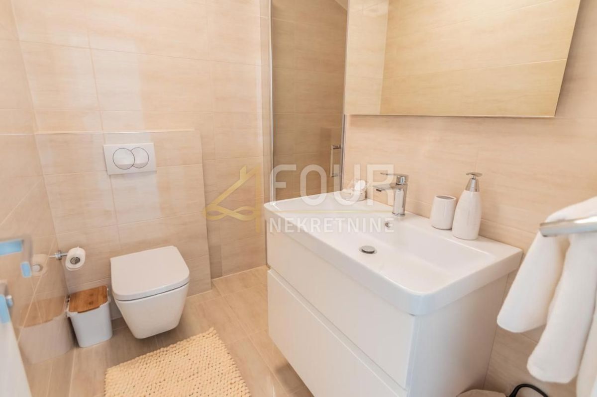 Pobri, Opatija - Okolica, 210,37m2