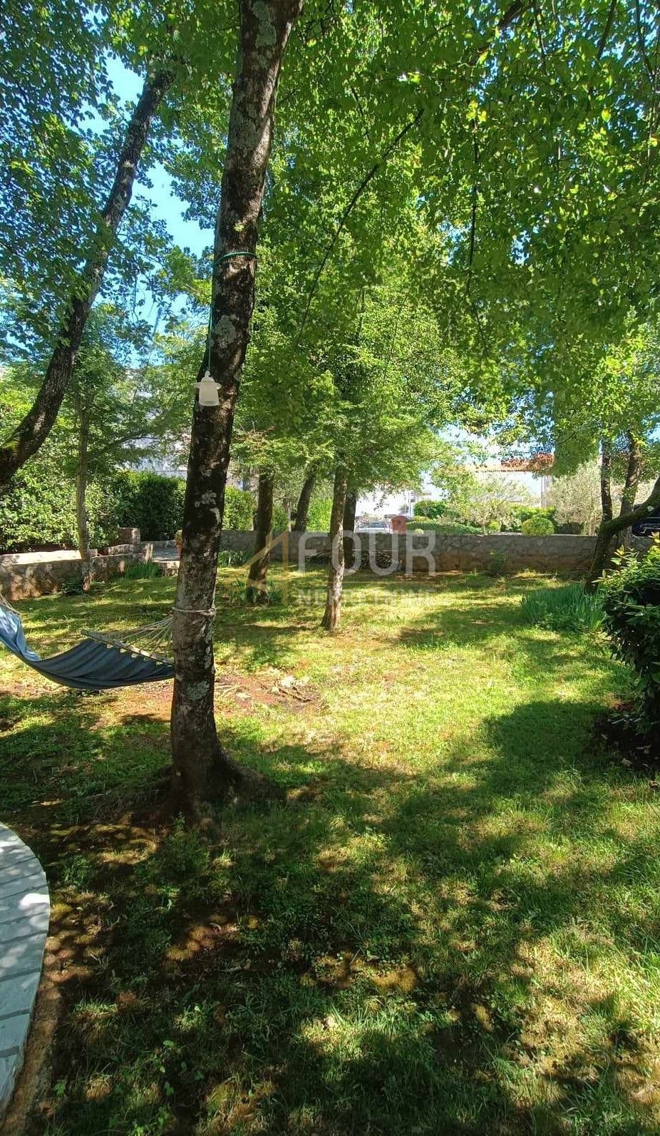 Malinska, Malinska-Dubašnica, 985m2