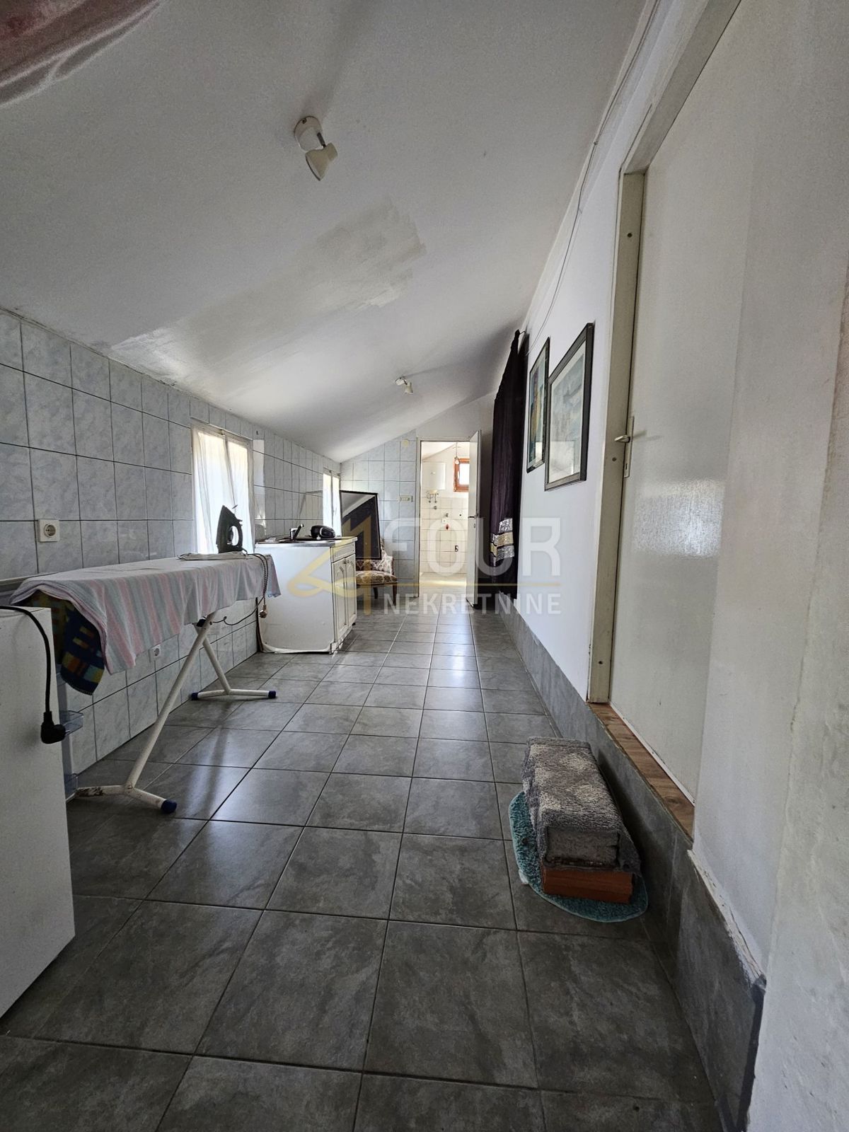 Hreljin, Bakar, 193,82m2