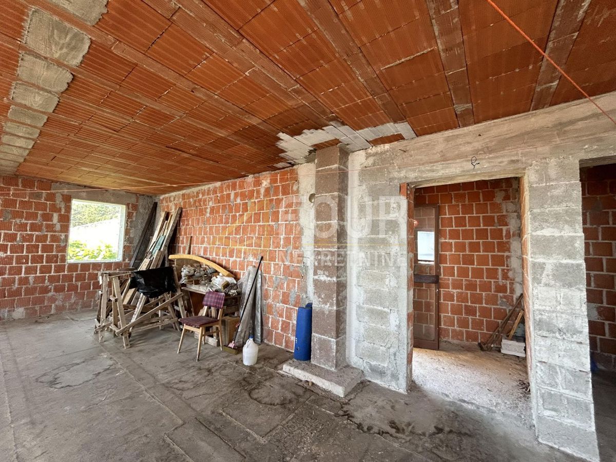 Krnjevo, Rijeka, 207m2