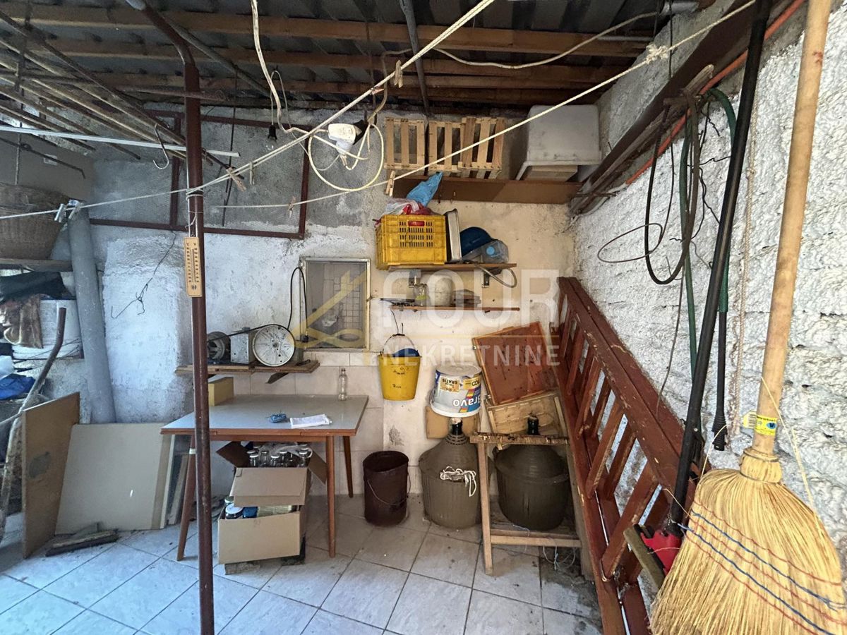 Krnjevo, Rijeka, 207m2