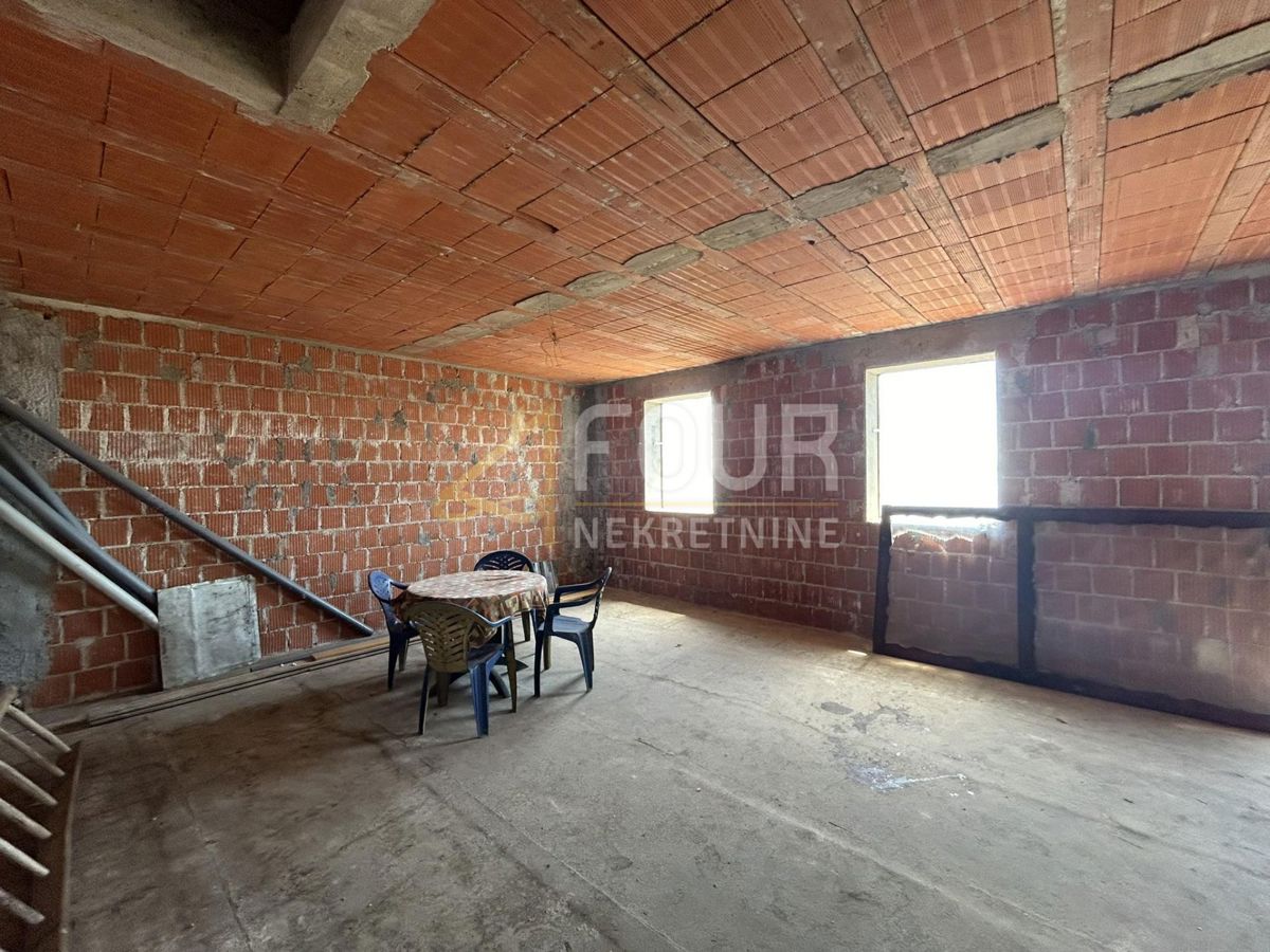 Krnjevo, Rijeka, 207m2