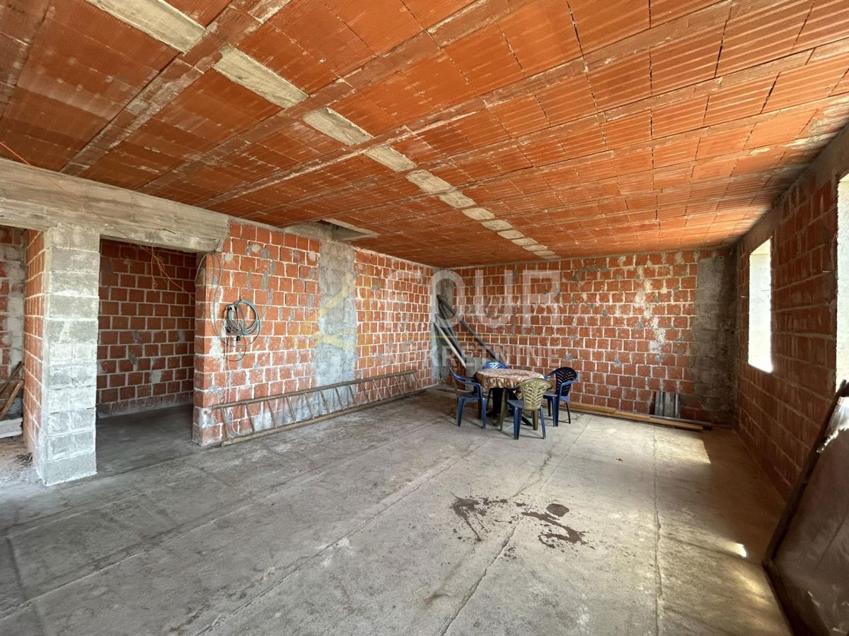 Krnjevo, Rijeka, 207m2