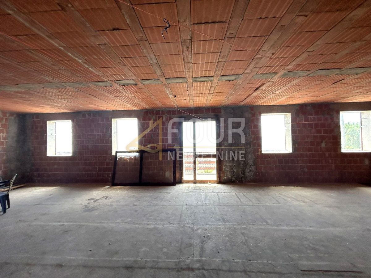 Krnjevo, Rijeka, 207m2