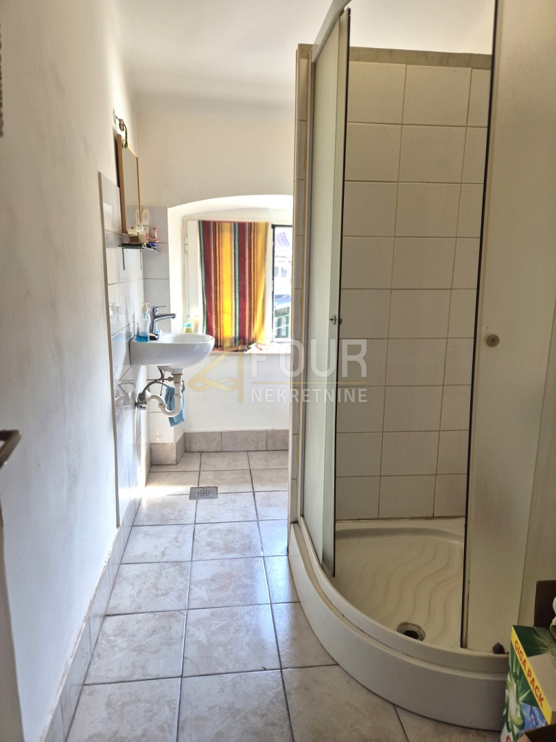 Sušak, Rijeka, 72,13m2