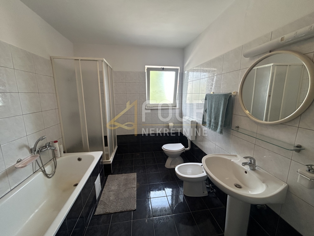 Valdebek, Pula, 131m2