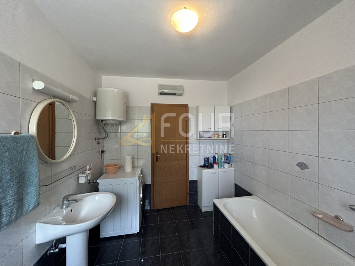 Valdebek, Pula, 131m2