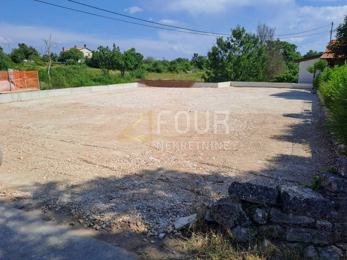 Svetvinčenat, 391m2